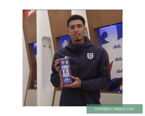 贝林厄姆荣获金球奖第三名，展现出色表现备受关注